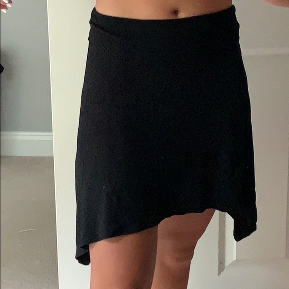 Black skirt - Picture 1 of 2